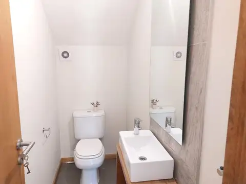 Departamento 5 ambientes con 2 baños