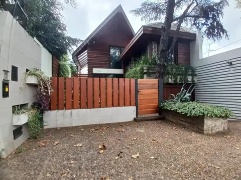 chalet moderno 4 Ambientes en excelente estado.