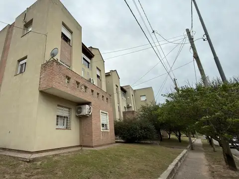 VENTA DEPTO 3 DORMITORIOS  SMATA 2 CON COCHERA