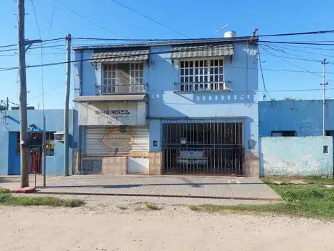Venta Casa 1 dorm c/cochera, local y  dpto 1 dorm