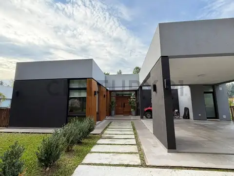 Ruta 2 Km 65 1900 La Plata Buenos Aires · , Piso 0