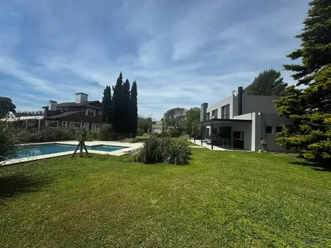 Casa en Venta en El Nacional Club de Campo, USD 265.000