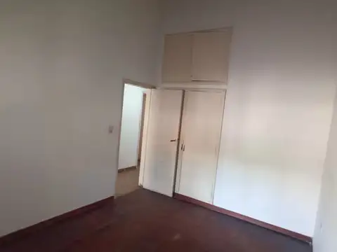 Casa en Venta con 5 cocheras