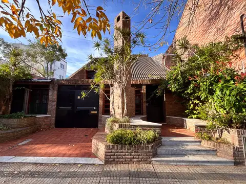 Casa en Venta en La Plata [Cod: 0023]