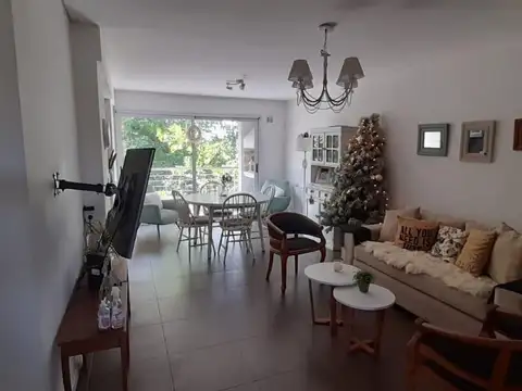 Departamento 4 ambientes con 2 baños