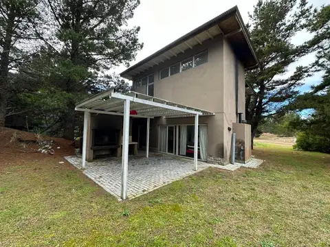 Casa en venta - 2 Dormitorios 2 Baños - Pinamar