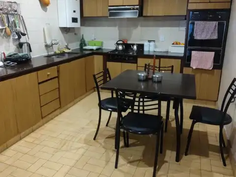 VENTA CASA 3 AMBIENTES MAS DEPTO EN BARRIO POMPEYA APTA CREDITO
