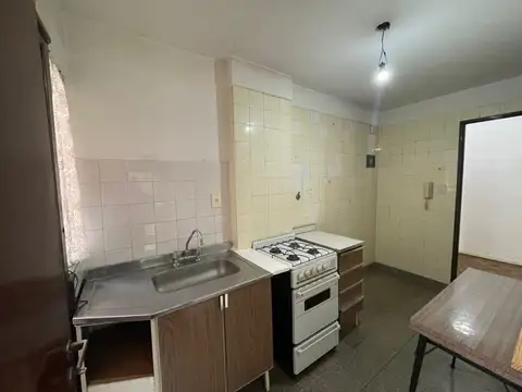 Alquiler | Departamento 3 ambientes con balcón | Saavedra