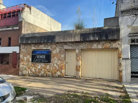 TERRENO  A LA VENTA CON DEMOLICION EN MATADEROS