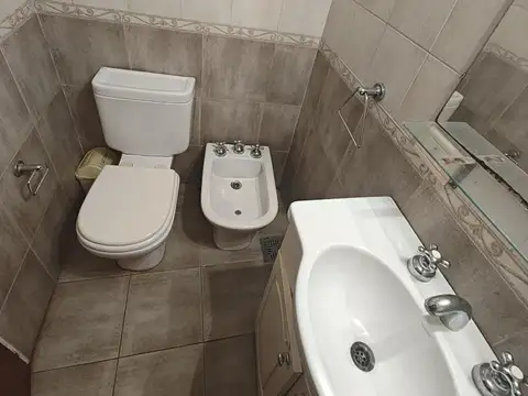 10 y 530 152 , Piso Pb