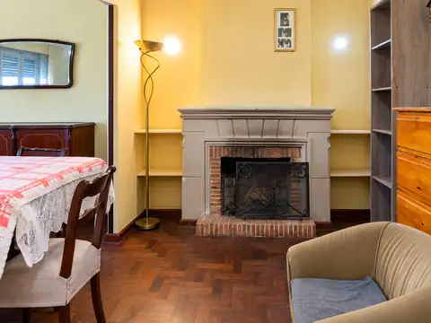 Casa 1 Dormitorio Venta La Plata patio y cochera