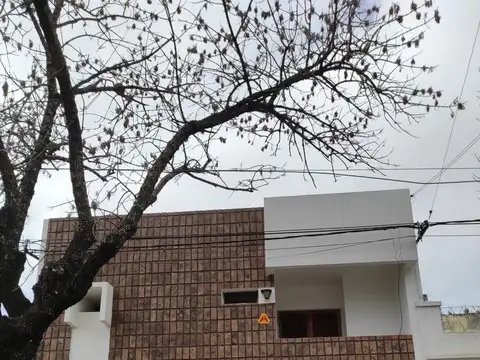 VENTA/PERMUTA Casa dos dormitorios. Barrio Belgrano, Rosario