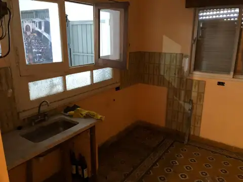 Casa en Alquiler con 1 cochera