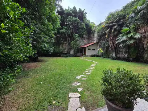 Presidente José Evaristo Uriburu 1200