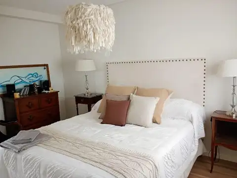 Casa en Alquiler Temporal con 2 cocheras
