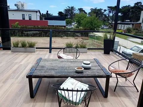 CASA CUATRO AMBIENTES EN ALQUILER TEMPORARIO.