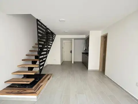 Departamento duplex en venta 2 dorm a mts de Ciudad Universitaria
