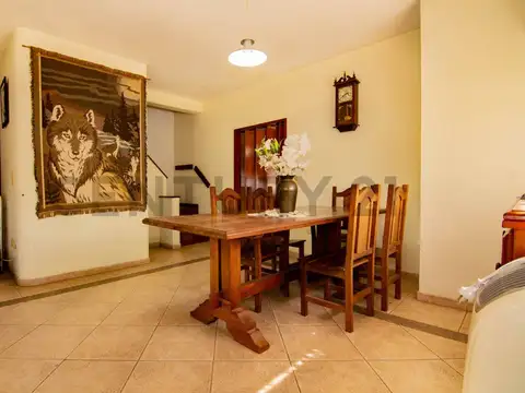 Augusto J. Olivé 1900, Piso 0