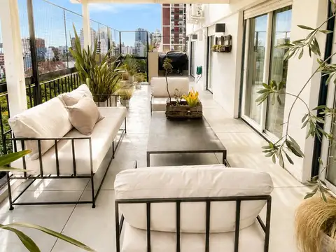 Exclusivo semipiso con terraza, parrilla y detalles de categoría en Belgrano R