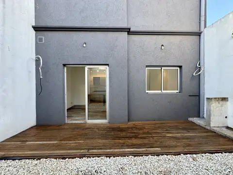Depto Tipo Casa en Venta en Caseros, USD 72.000