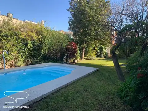 Casa 5 ambientes con 2 baños