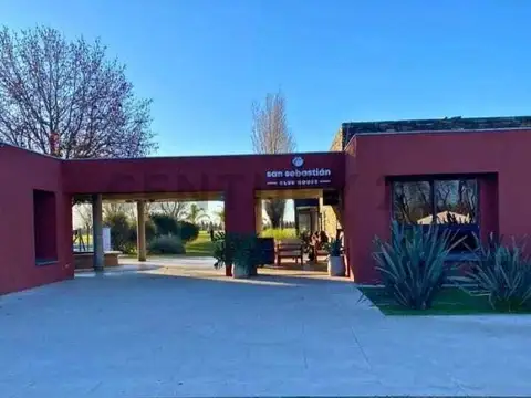 Petrocci 5300, Piso 0