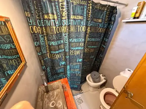 Casa 2 ambientes con 1 baño