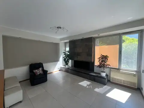 Casa 10 ambientes con 5 baños