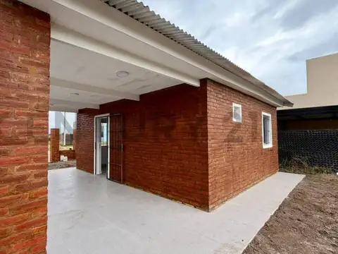Casa en Venta en Puerto Gral San Martín, USD 40.000