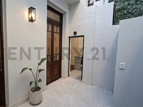 VENTA PH 2 AMBIENTES  RECICLADO CON PATIO SIN EXPENSAS