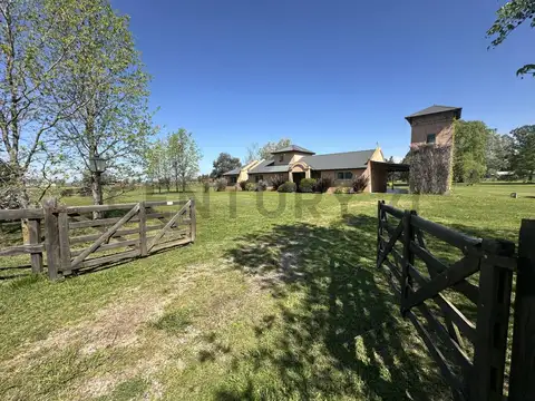 Casa en Venta con 5 cocheras