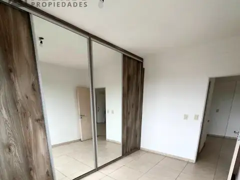 Departamento en Alquiler en Lanús Oeste, $ 490.000
