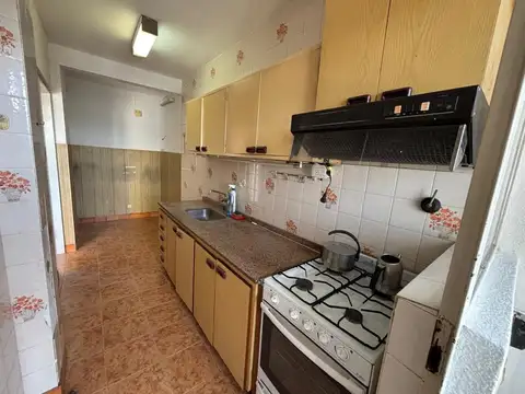 Solido depto de 3 ambientes piso alto vista al rio