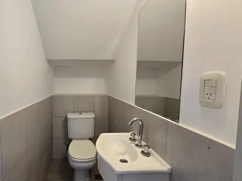 Depto Tipo Casa en Alquiler de 2 dormitorios