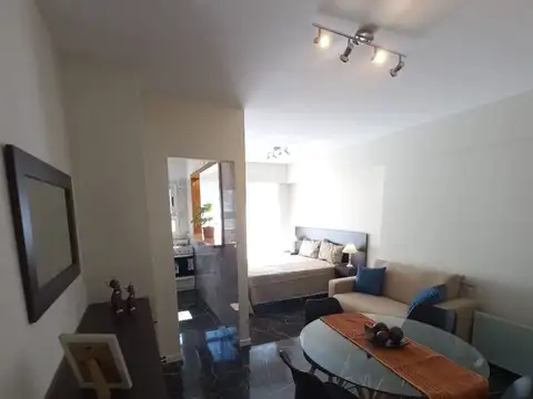 1 ambiente reciclado al frente con balcón en zona Paseo Aldrey