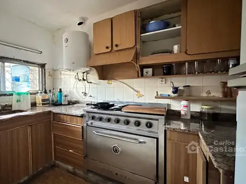 Depto Tipo Casa en Venta en Barrio Parque, USD 150.000