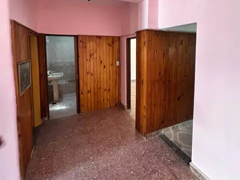 Casa en Alquiler en Gregorio De Laferrere, $ 800.000