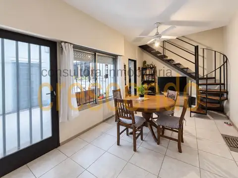 Depto Tipo Casa en Venta 50 años