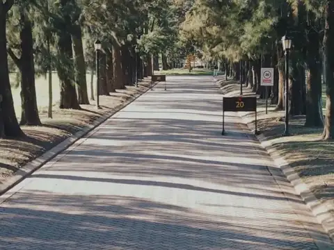 Terreno en AZHARES DEL PARANA