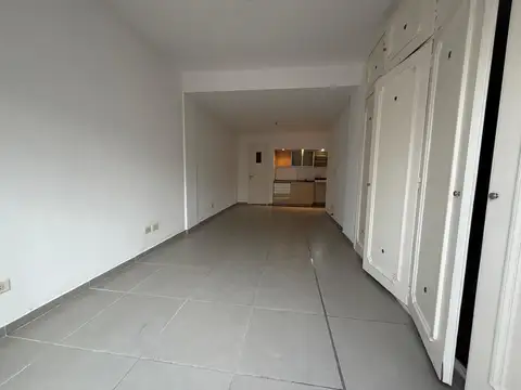 Mono ambiente  Amplio c/patio, Luminoso y gastos Incluidos -