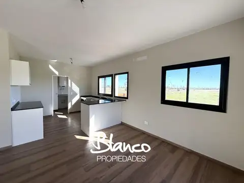 Casa 4 ambientes con 3 baños