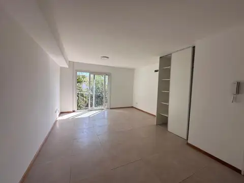 Departamento en Alquiler con 1 cochera