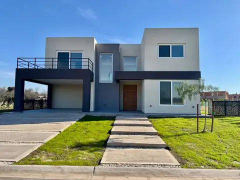 VENTA DE CASA A ESTRENAR EN BARRIO CERRADO VILLAGE JOVEN