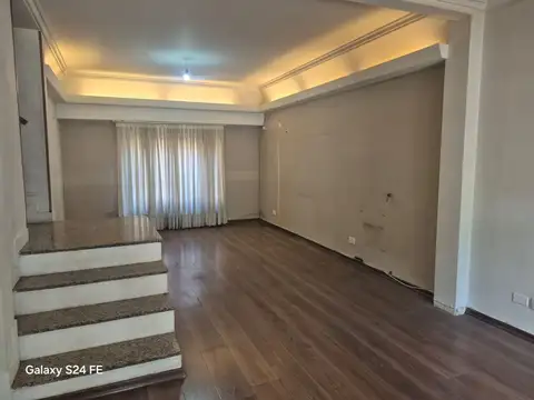Casa en Alquiler de 4 dormitorios