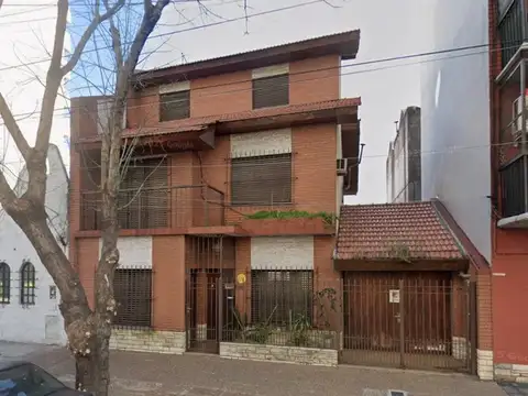 Casa en alquiler-Uso comercial o profesional-Lanús