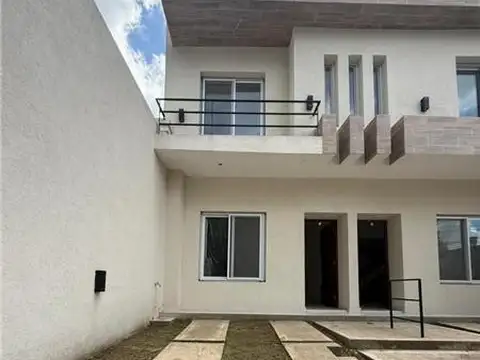 Depto Tipo Casa en Alquiler en Lomas de Zamora, $ 1.900.000