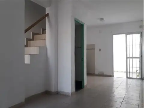 Duplex 2 dorm en B° Candioti Norte