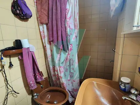 Departamento 2 ambientes a refaccionar en Flores