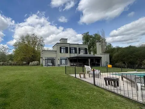 Casa en Alquiler de 3 dormitorios