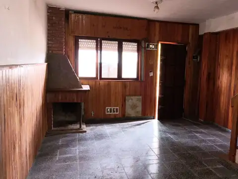Depto Tipo Casa 3 ambientes con 2 baños